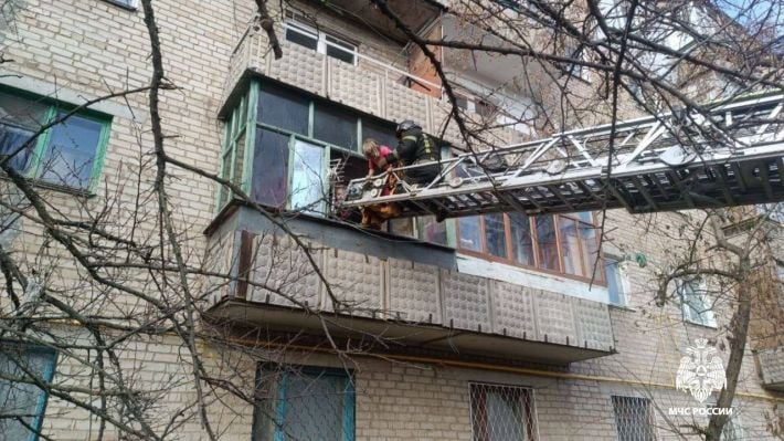 В Мелитополе двое маленьких детей едва не погибли в горящей квартире