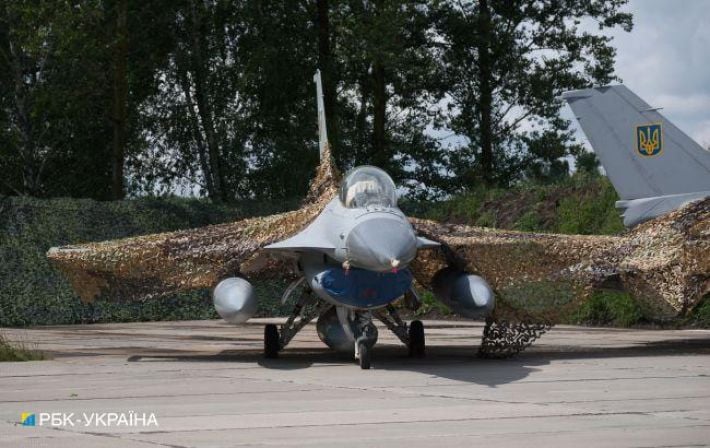 Впервые в истории: украинский пилот F-16 установил рекорд по уничтожению ракет за один вылет